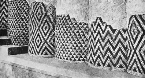 Cone mosaic on a Uruk facade © Zentralarchiv der Staatlichen Museen zu Berlin - Preußischer Kulturbesitz